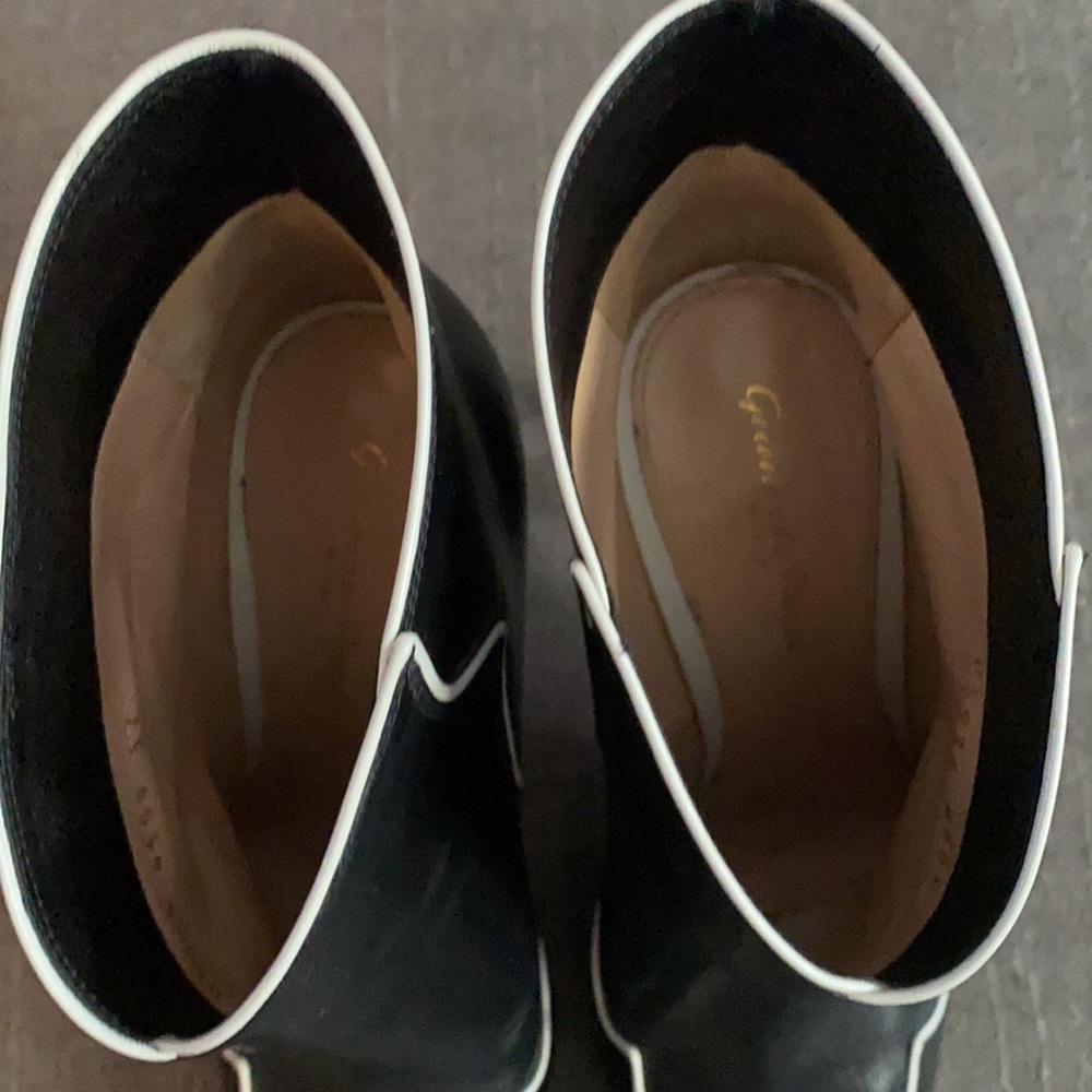 Gianvito Rossi Leather Ankle Boots - Picture 3 of 8